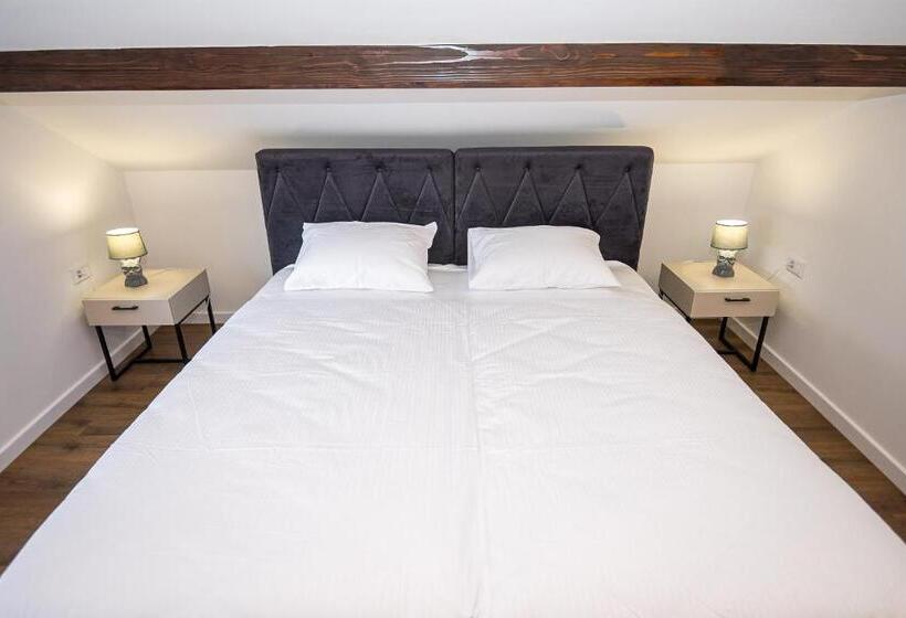 پانسیون Leo Luxury Rooms I Apartments