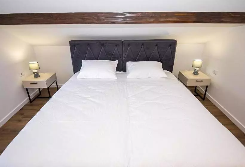 پانسیون Leo Luxury Rooms I Apartments