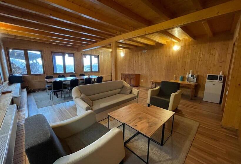 پانسیون Vila Piramida