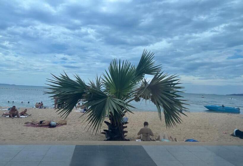 View Talay Residence 4 Jomtien 56 Sqm Pool View