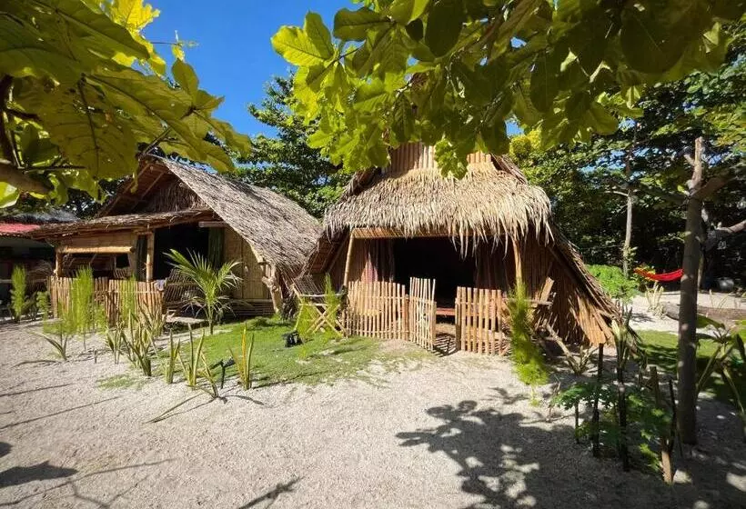 ユースホステル Tribal Huts Community