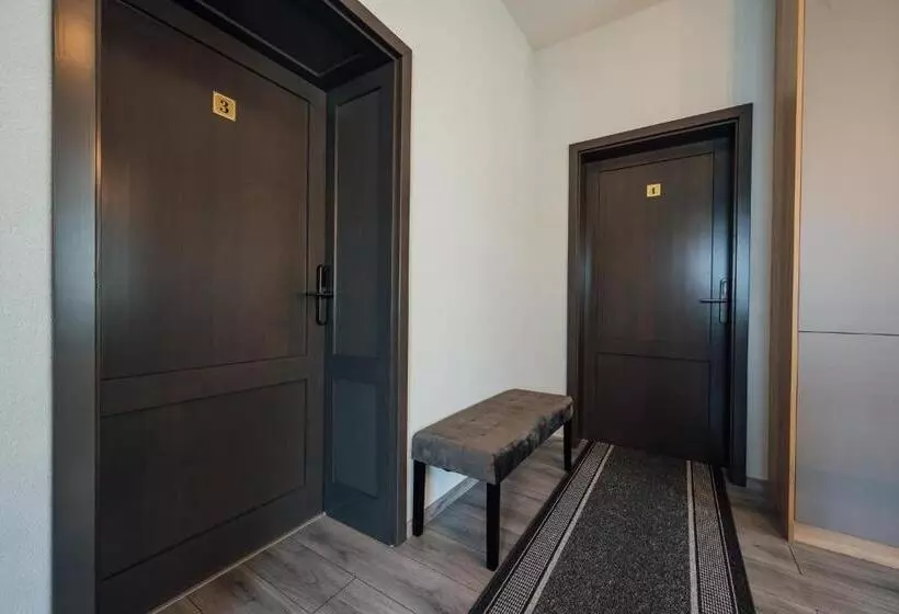 تختخواب و صبحانه Gerab Resort