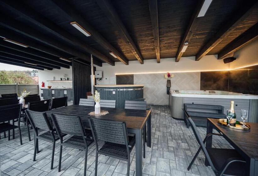 تختخواب و صبحانه Gerab Resort