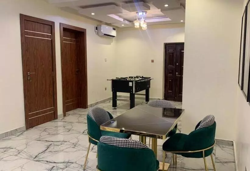 تختخواب و صبحانه God S Touch Apartments Remi Fani Kayode Gra. Ikeja