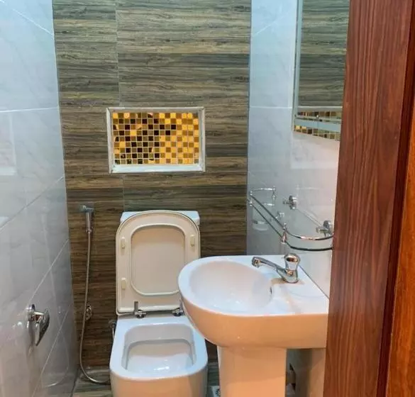 تختخواب و صبحانه God S Touch Apartments Remi Fani Kayode Gra. Ikeja
