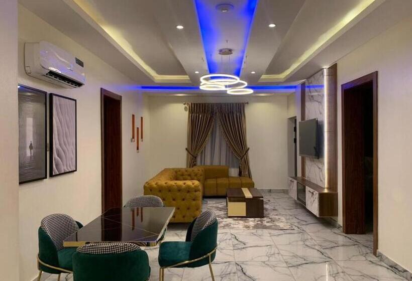 تختخواب و صبحانه God S Touch Apartments Remi Fani Kayode Gra. Ikeja