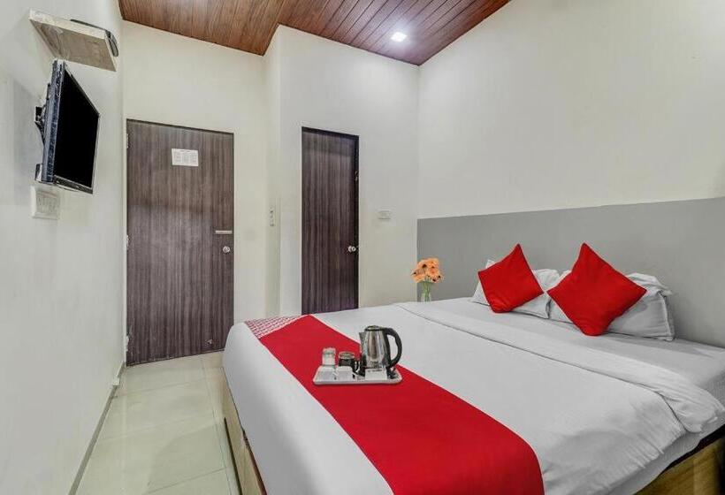 فندق Kailash Park