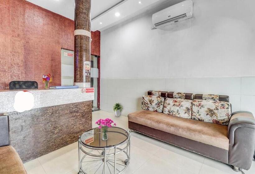 فندق Kailash Park