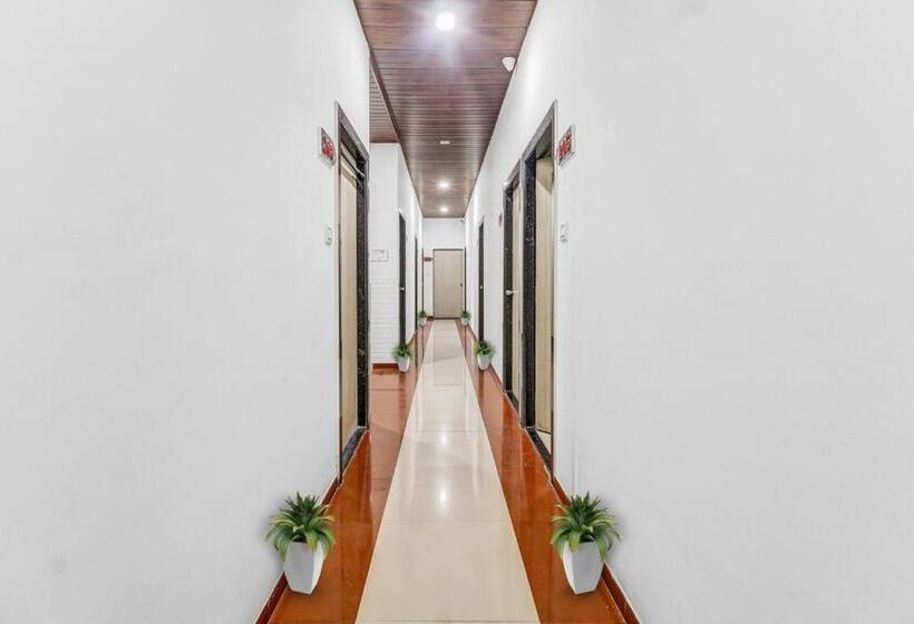 فندق Kailash Park