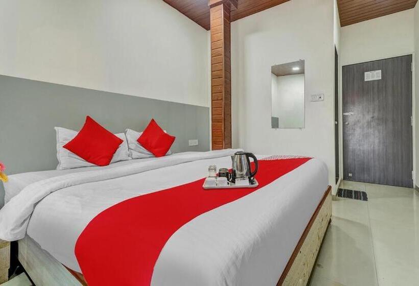 فندق Kailash Park