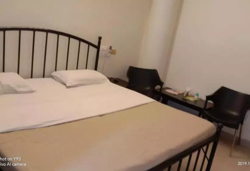 ホテル Krishna Palace