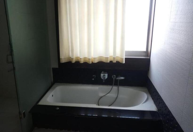 ホテル Krishna Palace