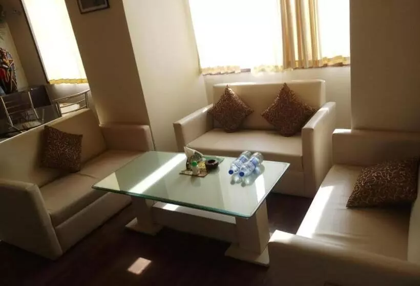 ホテル Krishna Palace