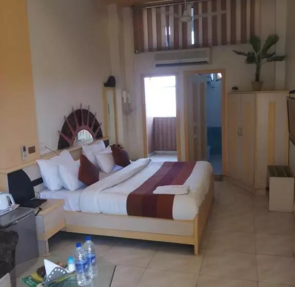 ホテル Krishna Palace