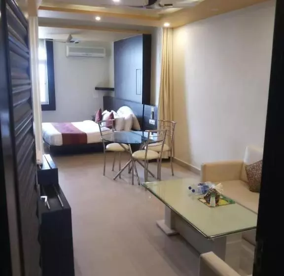 ホテル Krishna Palace