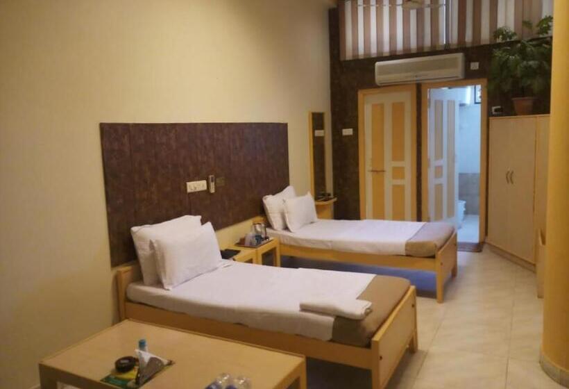 ホテル Krishna Palace