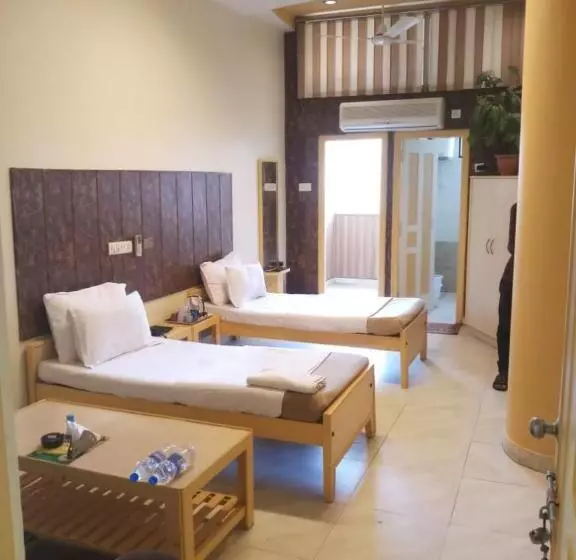 ホテル Krishna Palace