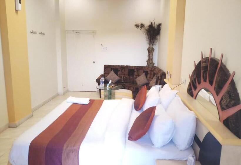 ホテル Krishna Palace