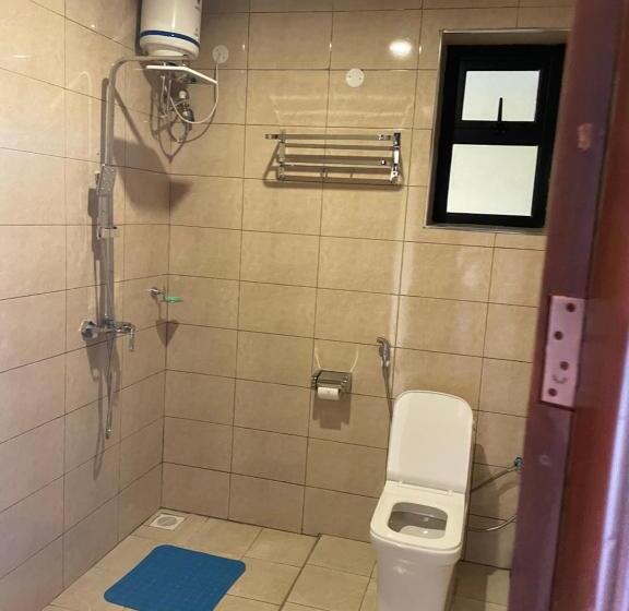 هتل Lakeshore Victoria View Apartments