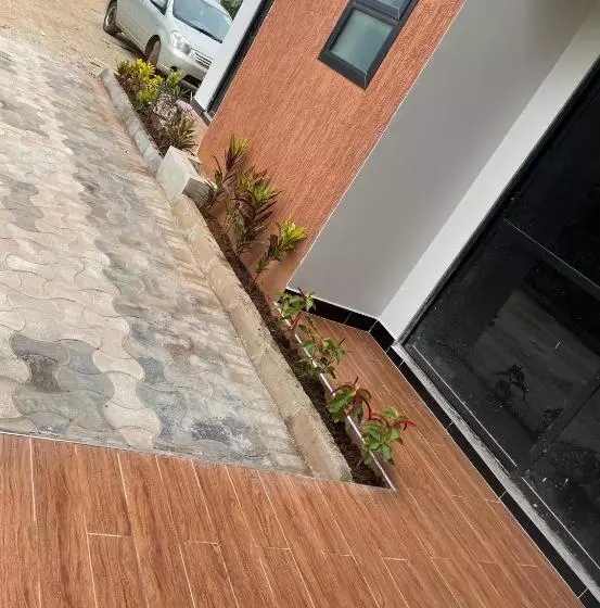 هتل Lakeshore Victoria View Apartments