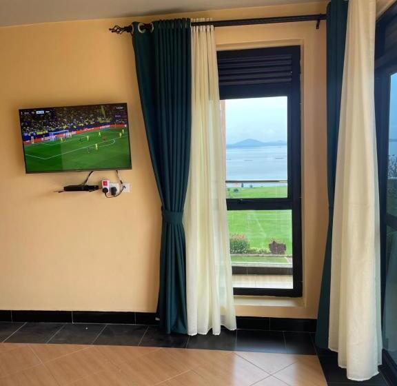 هتل Lakeshore Victoria View Apartments