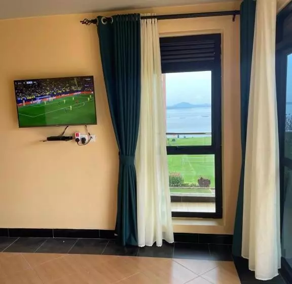هتل Lakeshore Victoria View Apartments