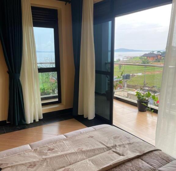 هتل Lakeshore Victoria View Apartments