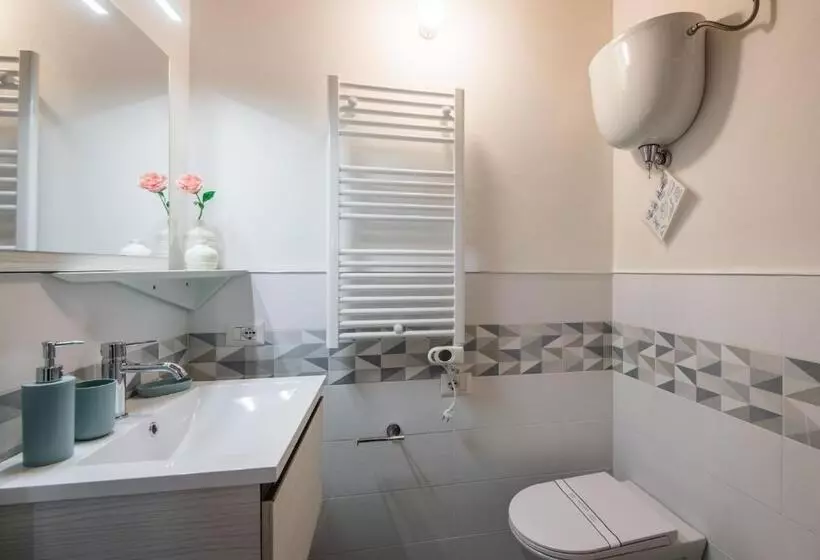 Hotelli Lo Ziro   Agriturismo La Roverella