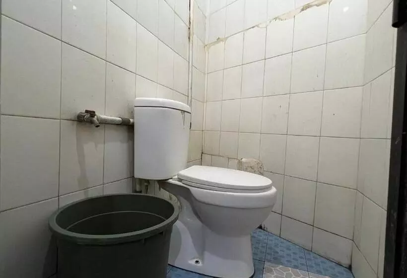 Hotelli Oyo 93406 Pondok Bulo Ugi Syariah