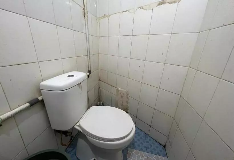 Hotelli Oyo 93406 Pondok Bulo Ugi Syariah