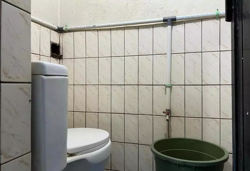 Hotelli Oyo 93406 Pondok Bulo Ugi Syariah