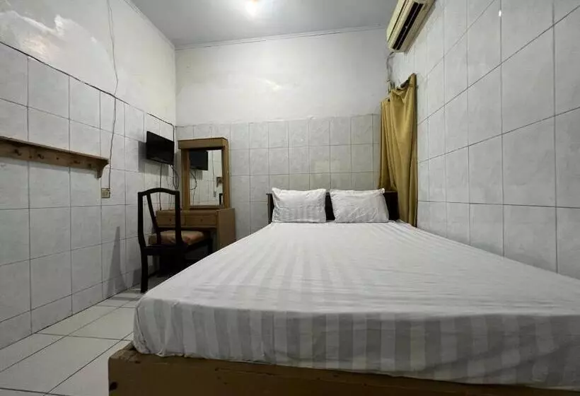 Hotelli Oyo 93406 Pondok Bulo Ugi Syariah
