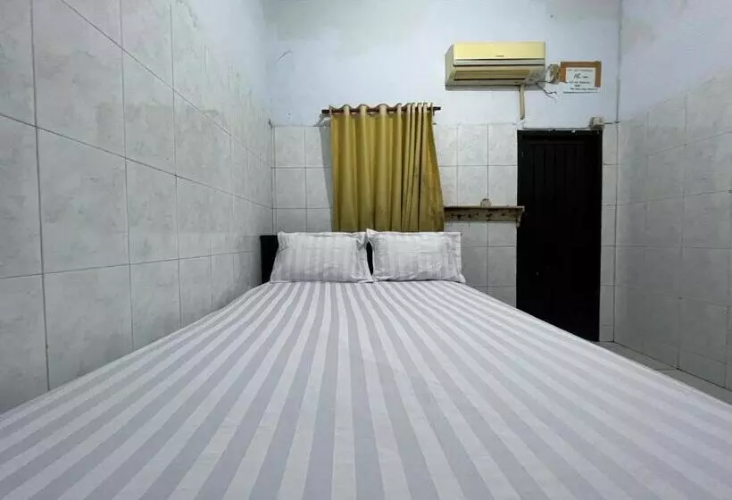 Hotelli Oyo 93406 Pondok Bulo Ugi Syariah