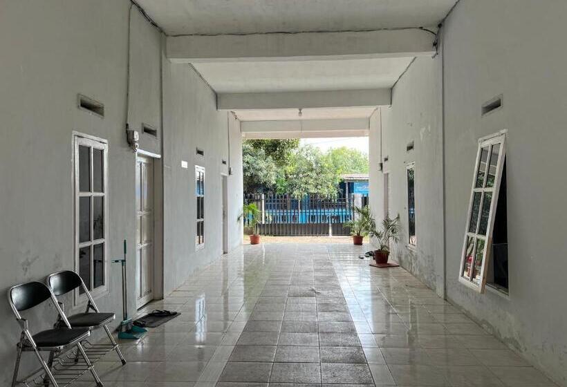 בית מלון כפרי Oyo 93406 Pondok Bulo Ugi Syariah