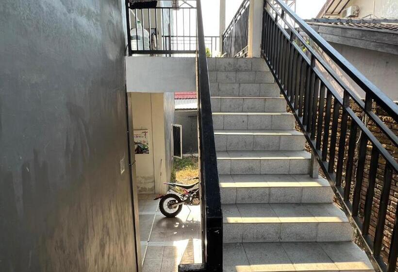 בית מלון כפרי Oyo 93406 Pondok Bulo Ugi Syariah