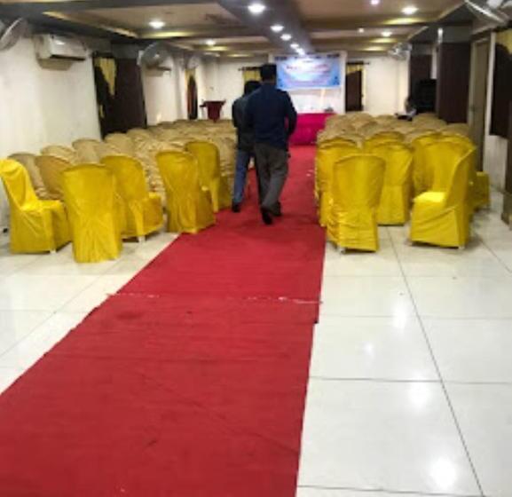 Hotel Silver Residency,chhota Udepur