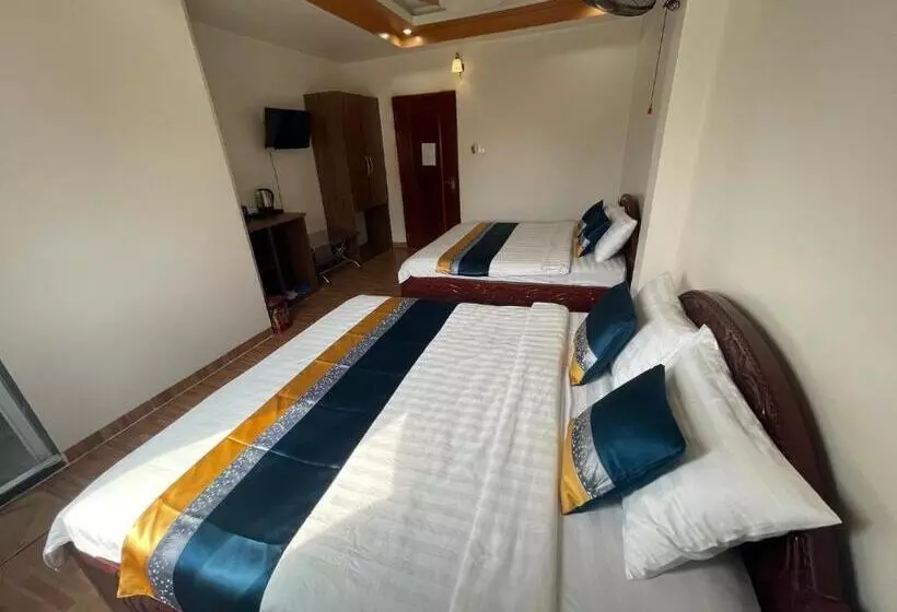 Trung Hiếu Hotel   Bên Cạnh Miếu Bà Chúa Xứ