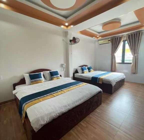 Trung Hiếu Hotel   Bên Cạnh Miếu Bà Chúa Xứ