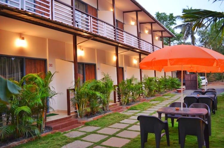 酒店 Yogitree Beach Resort & Cafe