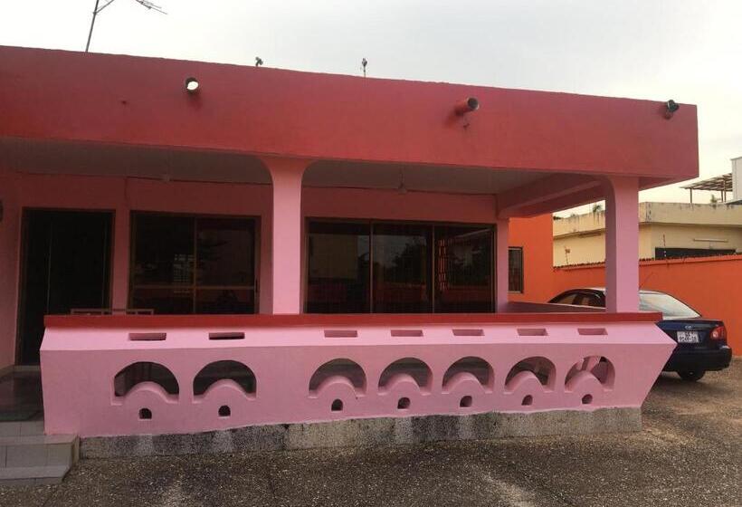 פנסיון Obiba J.k Guest House