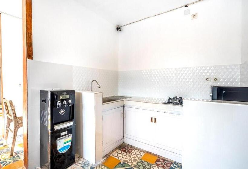 膳宿费 Lumturi House Centrally Located