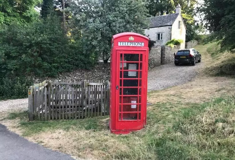 ペンション The Old Post Office Studio Apartment In A Beautiful Cotswold Village