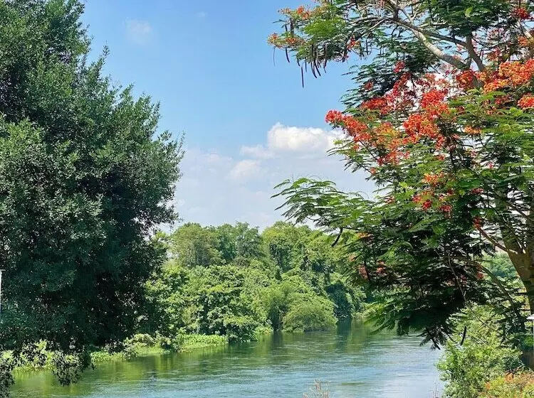 Rakmak Kan Resort & Cafe