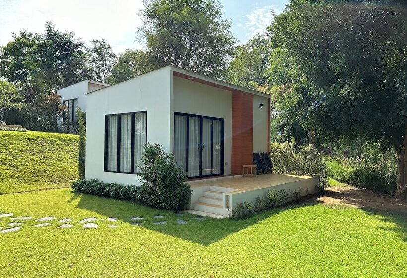 Rakmak Kan Resort & Cafe