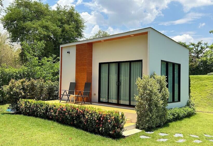 Rakmak Kan Resort & Cafe