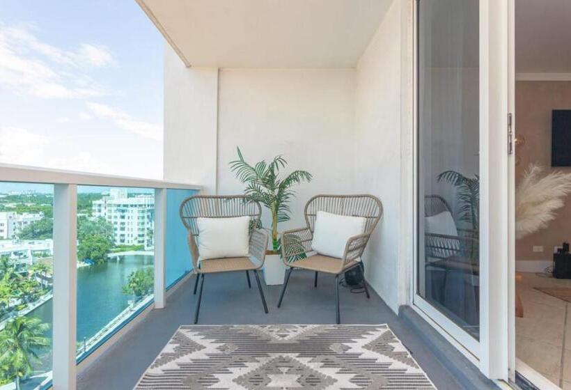 Stunning Studio With Balcony In South Beach