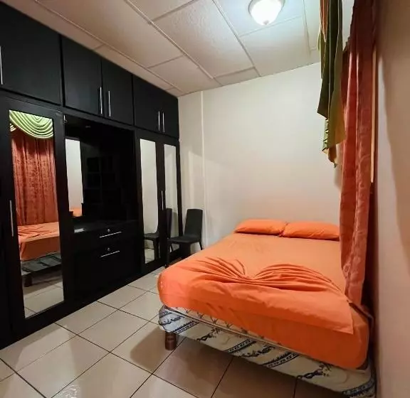 ユースホステル Casa De Hospedaje Pedernales