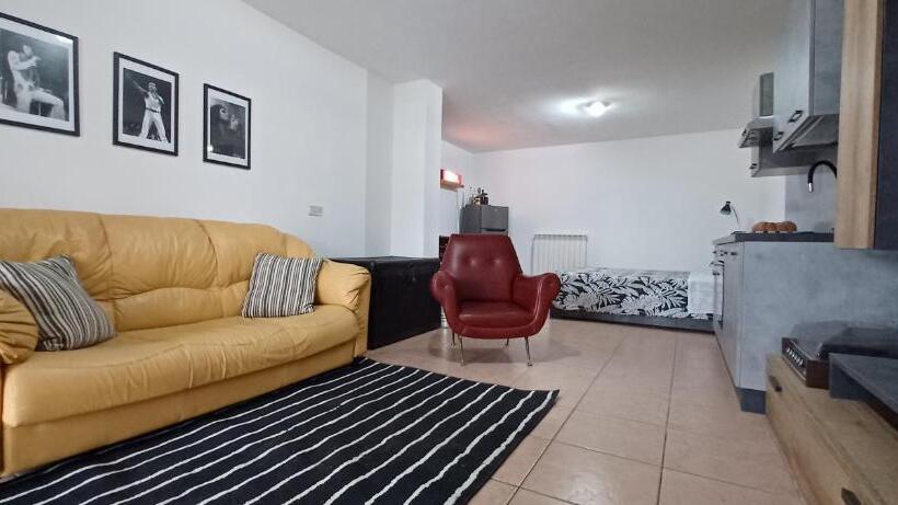 住宿加早餐 La Tana Di Otto