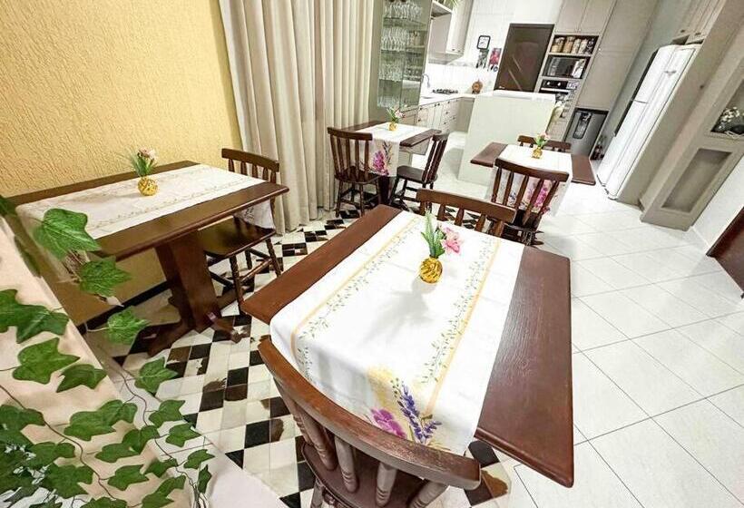 تختخواب و صبحانه Quarto 3 Hospedaria Orquídeas De Bombinhas Com Delicioso Café Da Manhã Incluso