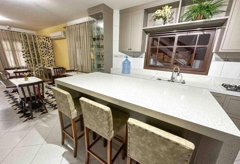 تختخواب و صبحانه Quarto 3 Hospedaria Orquídeas De Bombinhas Com Delicioso Café Da Manhã Incluso